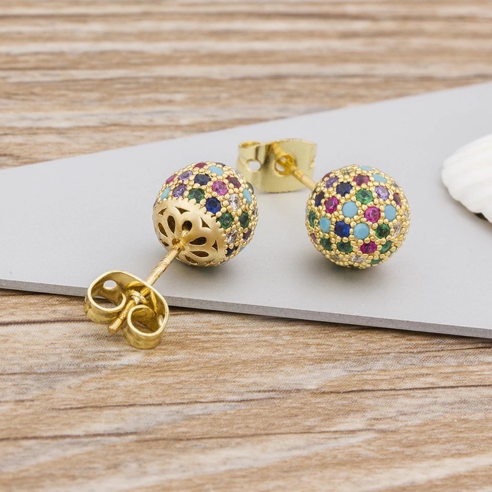 Ball shape earrings - Picture 3 of 3